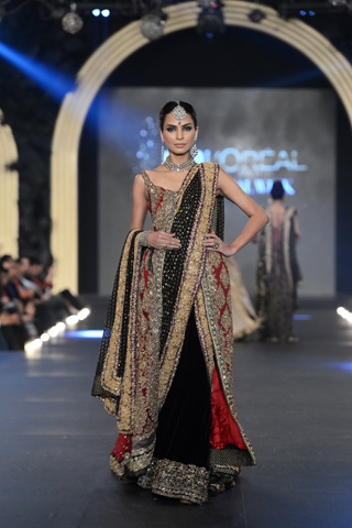 PFDC Lâ€™Oreal Paris Latest Sana Safinaz 2013 Formal Bridal Collection