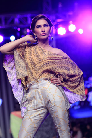 Sania Maskatiyaâ€™s Hanza Latest 2013 TDAP Collection