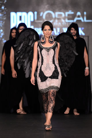 Sonia Azhar at PFDC Lâ€™Oreal Paris Bridal Week 2013 Day 2, LPBW