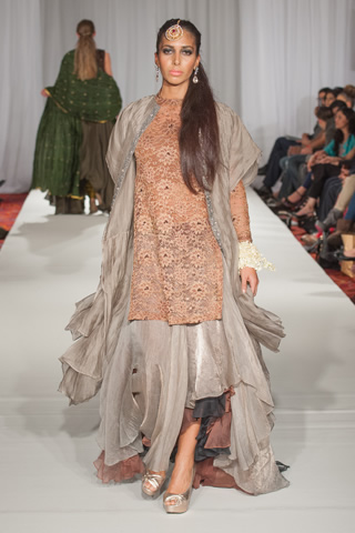 London Sonya Battla Formal/Spring 2013 Collection