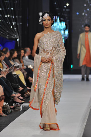 Teena By Hina Butt Collection at LPBW 2012 Day 2