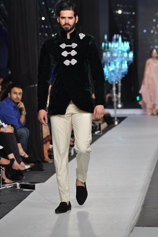 Teena By Hina Butt Collection at LPBW 2012 Day 2