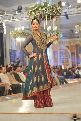 Uzma Babar Latest PBCW Collection