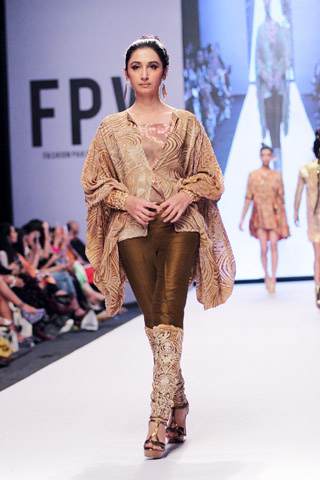 Wardha Saleem Spring FPW 2014 Collection