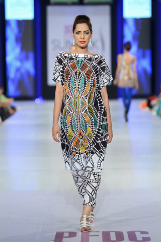 Wardha Saleem Collection at PFDC SFW Day 4