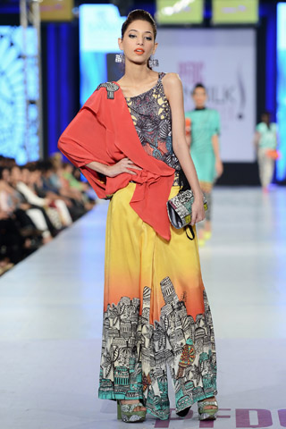 Wardha Saleem Collection at PFDC SFW Day 4