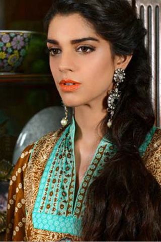 Wardha Saleem Spring 2013 By Shariq Textile