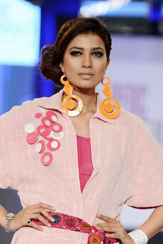 Yahsir Waheed Collection at PFDC Sunsilk Fashion Week