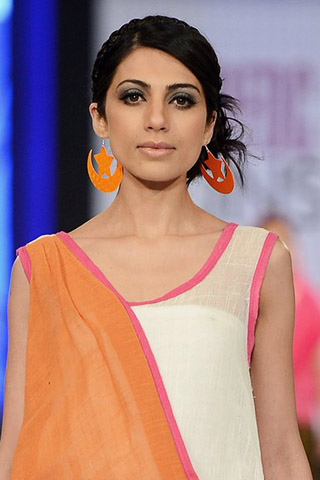 Yahsir Waheed Collection at PFDC Sunsilk Fashion Week