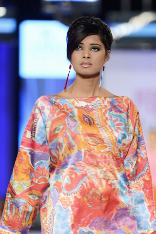 Yahsir Waheed Collection at PFDC Sunsilk Fashion Week