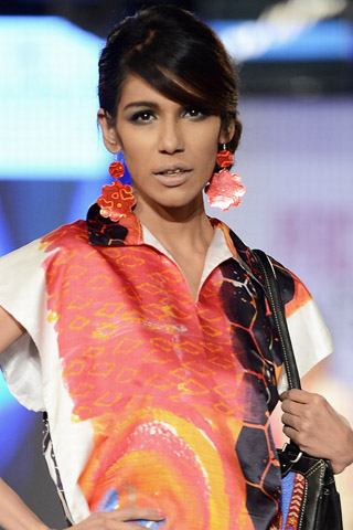 Yahsir Waheed Collection at PFDC Sunsilk Fashion Week