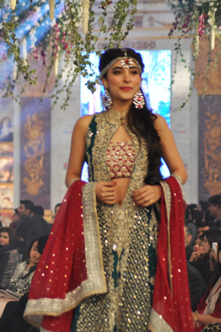Formal Zainab Chottani PBCW Collection