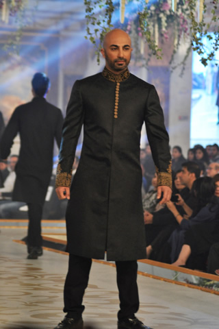 Zainab Chottani Latest PBCW Collection