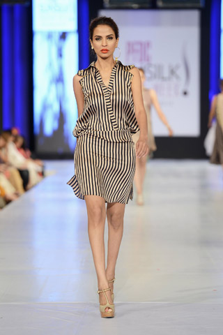 Zonia Anwar Collection at PFDC Sunsilk Fashion Week Day 3