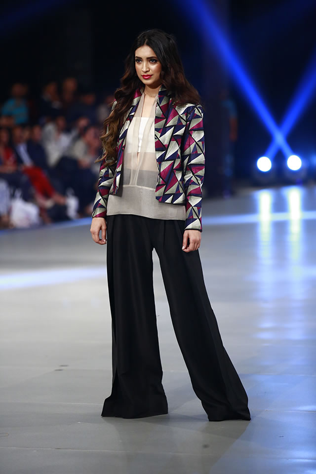 2016 PFDC Sunsilk Fashion Week Sania Maskatiya Dresses Gallery