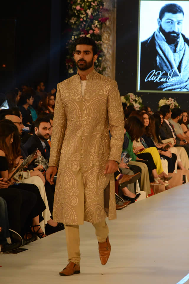 2015 PFDC LOreal Paris Bridal Week Ali Xeeshan Fall/Winter Dresses
