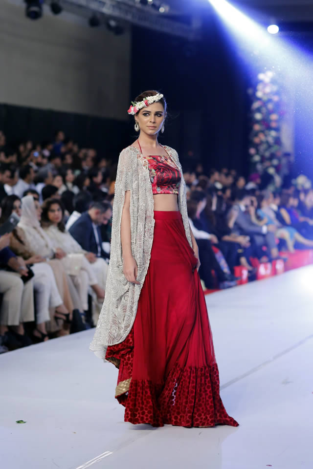 2015 PFDC Loreal Paris Bridal Week Asifa Nabeel Dresses Collection Photos