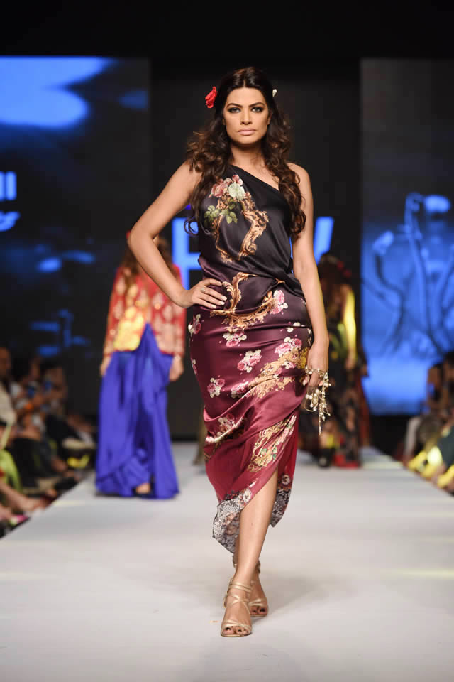 2015 Telenor Fashion Pakistan Week Deepak Perwani Dresses Pictures