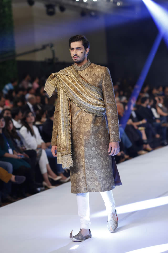 2015 PFDC Loreal Paris Bridal Week Fahad Hussayn Dresses Gallery
