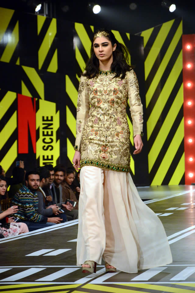 Fahad Hussayn Dresses at Runway Pakistan 2016