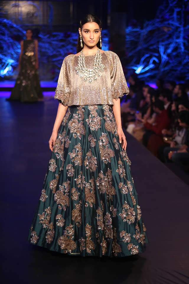 2015 Amazon India Couture Week Manish Mahotra Dresses Collection Photos