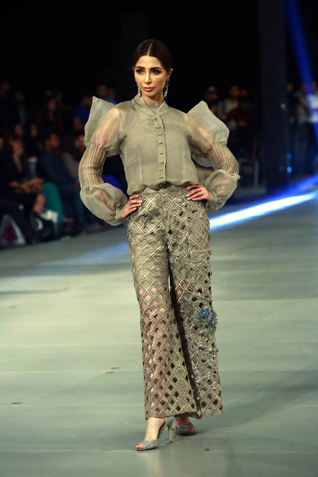 2016 PSFW Maria B Collection Photo Gallery