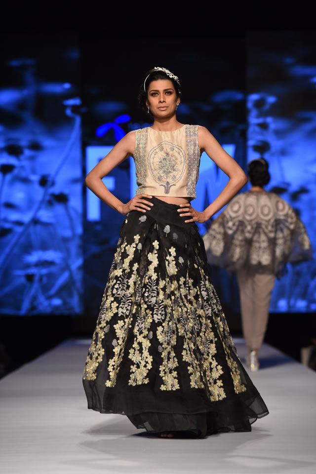 2015   NIDA AZWER  SS Pret Collection