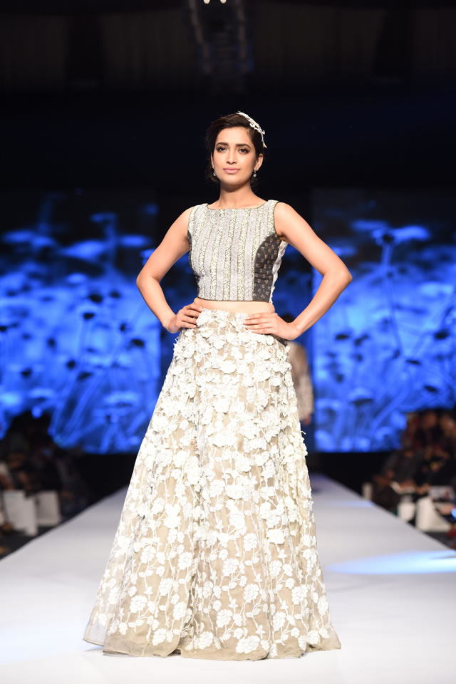 SS Pret NIDA AZWER  2015   Collection