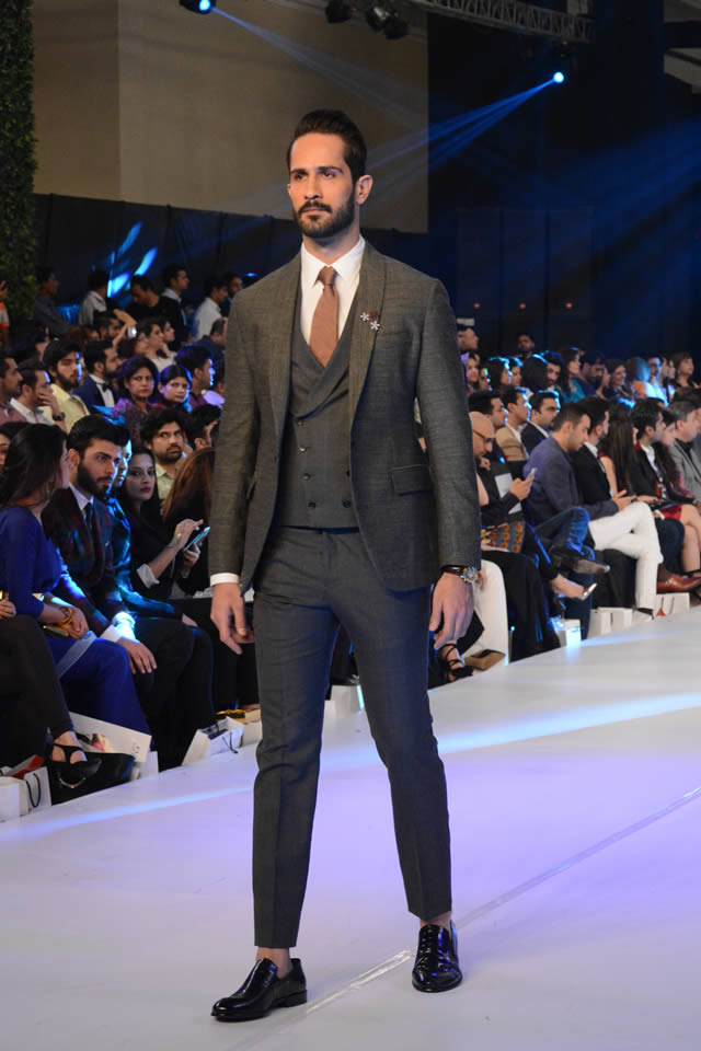 2015 PFDC Loreal Paris Bridal Week Omar Farooq Fall/Winter Collection Images