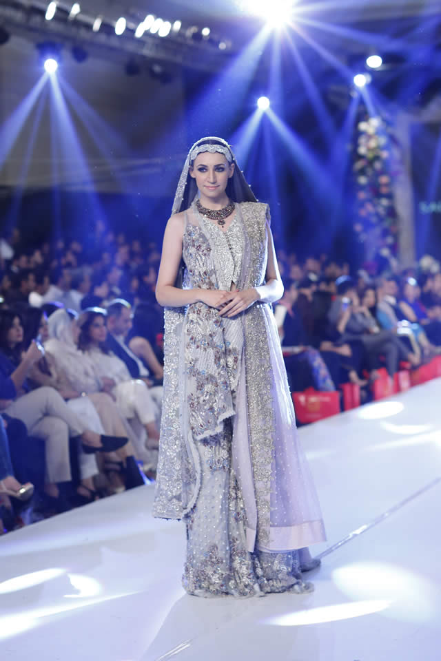2015 PFDC Loreal Paris Bridal Week Saira Shakira Formal Dresses Pics