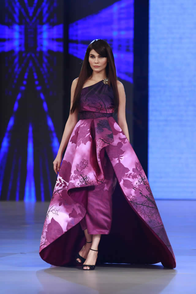 Sana Safinaz Dresses at PSFW 2016