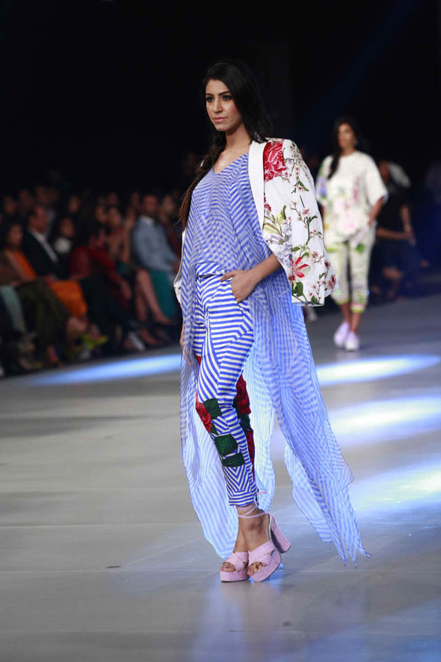 Sana Safinaz Dresses at PSFW 2016