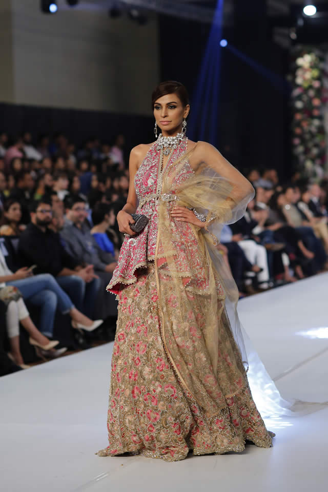 Fashion Designer Sana Safinaz Dresses PFDC Loreal Paris Bridal Week 2015 Photo Gallery