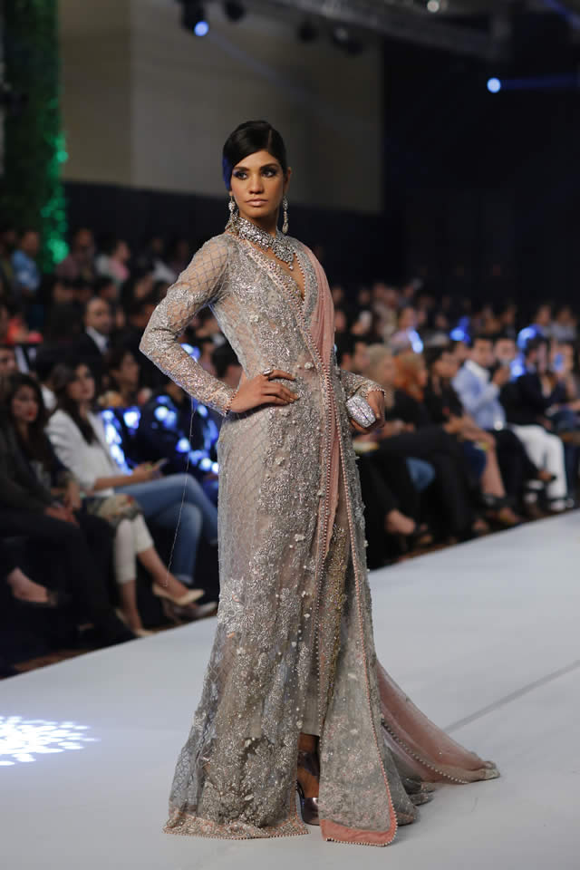 PFDC Loreal Paris Bridal Week 2015 Sana Safinaz Dresses