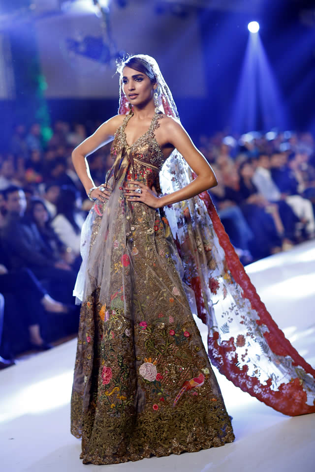 PFDC Loreal Paris Bridal Week 2015 Sana Safinaz Formal Collection Pictures