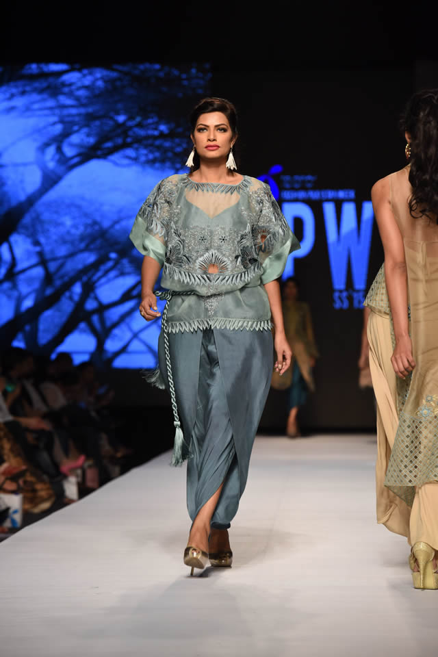 Sanam Chaudhri Telenor Fashion Pakistan Week