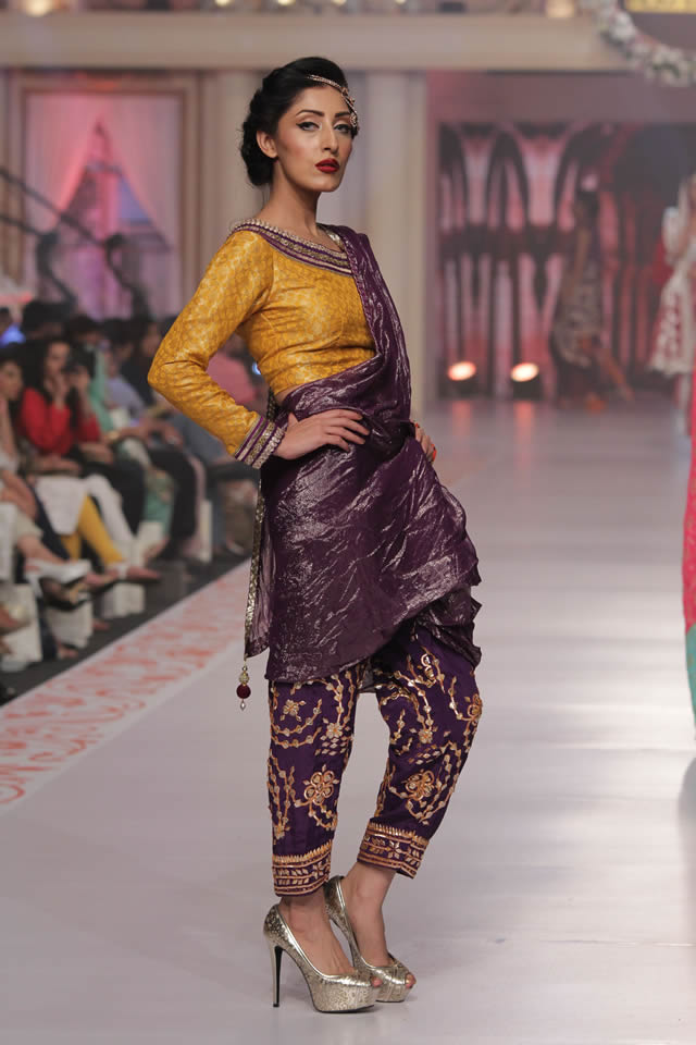 2015 Sarah Gandapur Dresses Collection Images