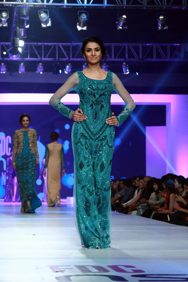 2015 PFDC Sunsilk Fashion Week Syeda Amera Formal Colleciton Pictures