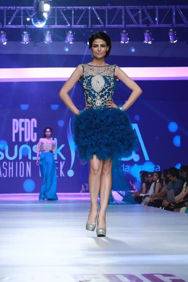 Syeda Amera showcased Collection at PFDC Sunsilk Fashion Week 2015