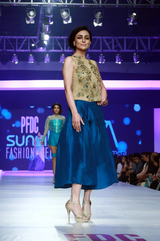 2015 Syeda Amera Dresses Pics