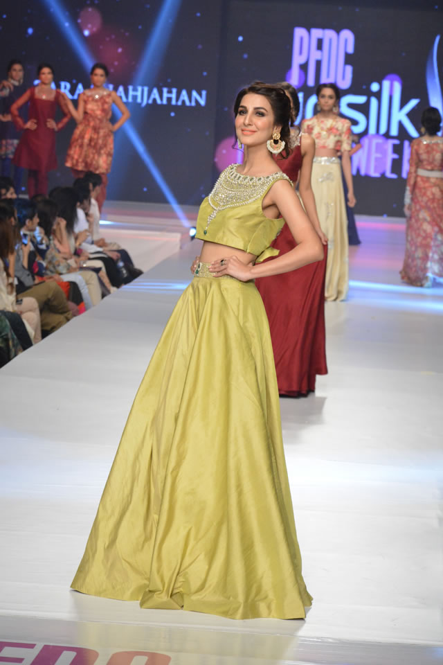 Sunsilk Latest ZARA SHAHJAHAN â€œNEW VINTAGEâ€ AT PFDC  Fashion Week 2015