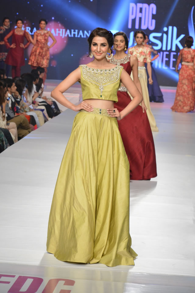 ZARA SHAHJAHAN â€œNEW VINTAGEâ€ AT PFDC  Sunsilk Collection