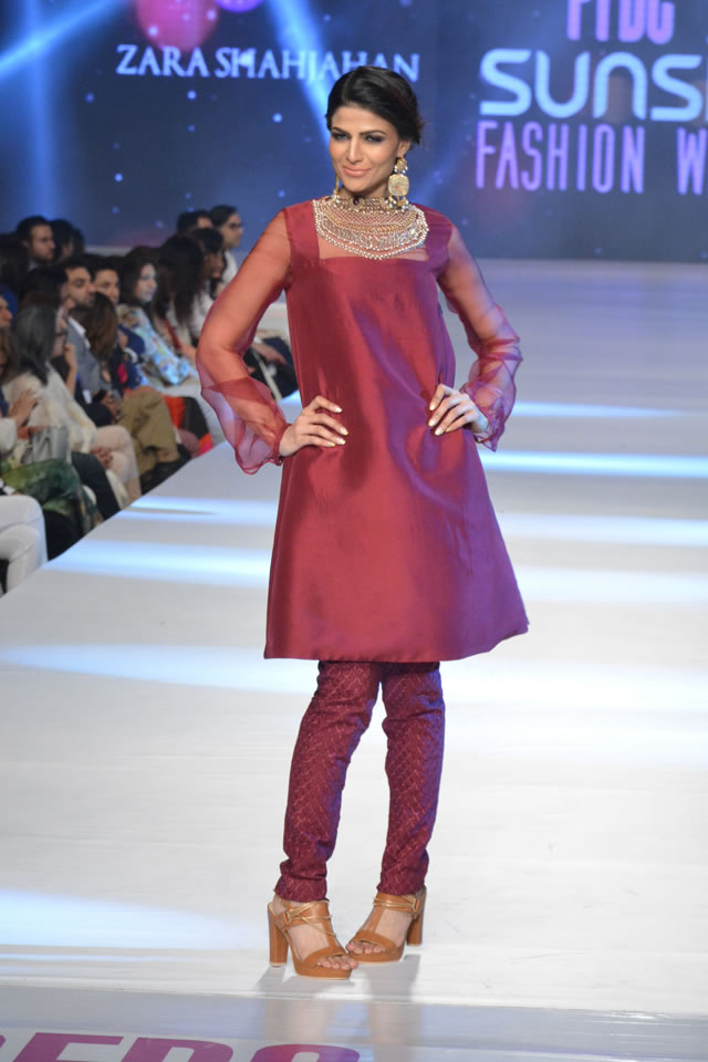 ZARA SHAHJAHAN â€œNEW VINTAGEâ€ AT PFDC  Spring & Summer Sunsilk  Collection