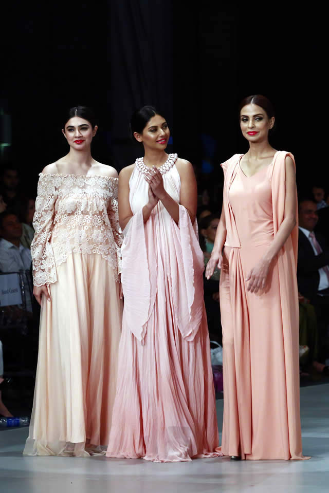 2016 PFDC Sunsilk Fashion Week Sublime by Sara Collection Photo Gallery