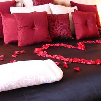 Go Red To Decor Your Home For Valentine Celebration