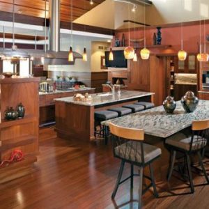 Kitchen blended with Family Room