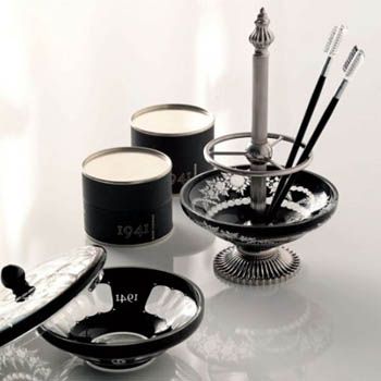 Decorate your Bathroom with Beautiful, Functional Accessories