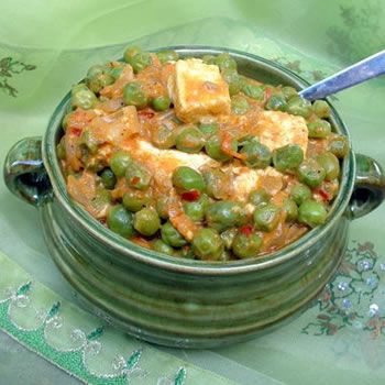 Metter Paneer (Peas with Indian Cheese)