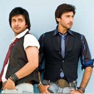 How to Carry Men’s Belts the Right Way!