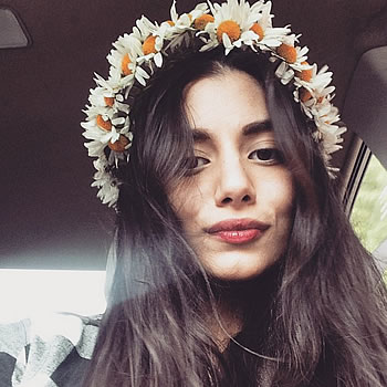 Zara Peerzada Bio & Pictures
